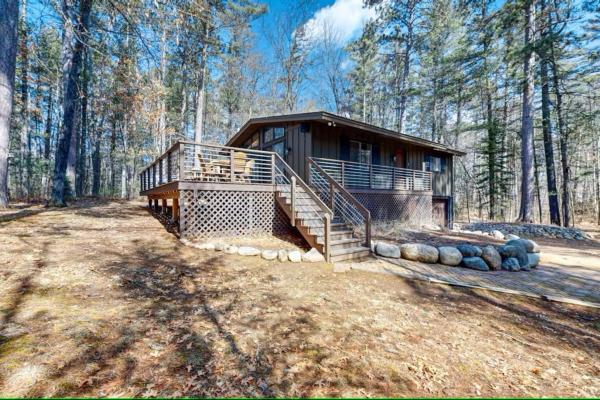 A la foto es mostra l'objecte Big Woods Hideaway situat a la ciutat de Saint Germain.