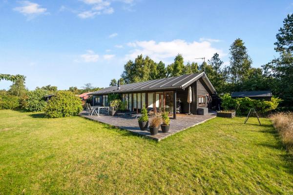 A la foto es mostra l'objecte Nice 6-Person Holiday Home Close To The Beach And Ebeltoft City situat a la ciutat de Ebeltoft.