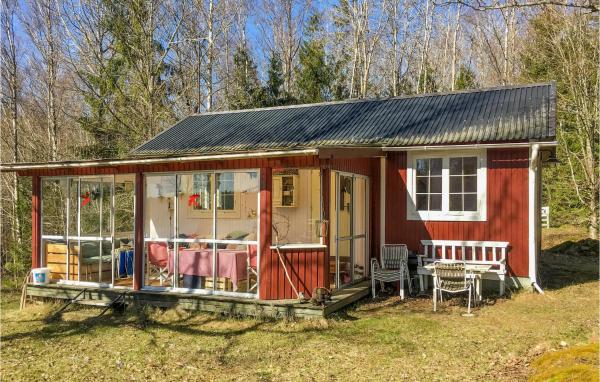 A la foto es mostra l'objecte Lovely Home In Kallinge situat a la ciutat de Kallinge.