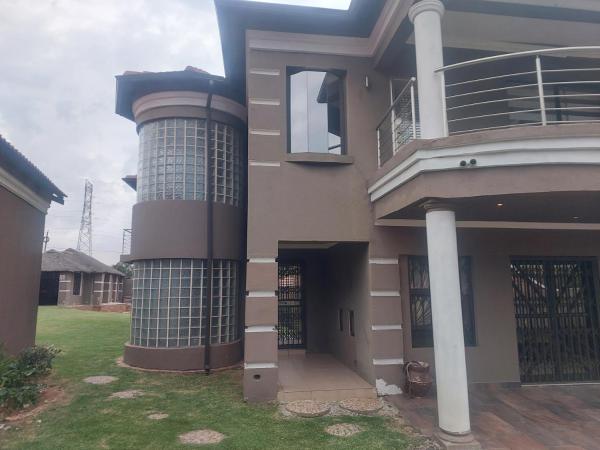 A la foto es mostra l'objecte Ebuhleni Guest House situat a la ciutat de Southgate.
