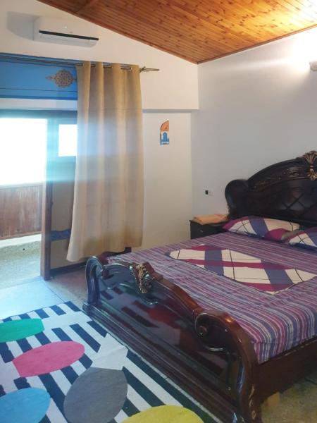 A la foto es mostra l'objecte Casa Meryem situat a la ciutat de Xauen.