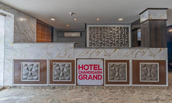 Kuvassa näkyy kohde Hotel Chandigarh Grand, joka sijaitsee kaupungissa Manī Mājra.