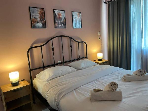 På billedet ses objektet Το διαμέρισμά σας στην πόλη - νέο AirCondition beliggende i byen Larisa.