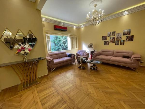 A la foto es mostra l'objecte Classy Stay steps US Embassy Four Season Hotel situat a la ciutat de El Caire.