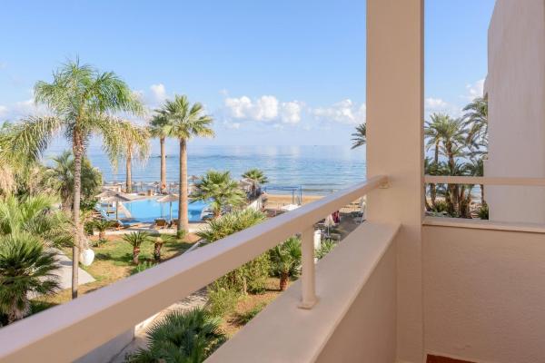 照片显示了位于Stalida市的Zeus Hotels Palm Beach物件。