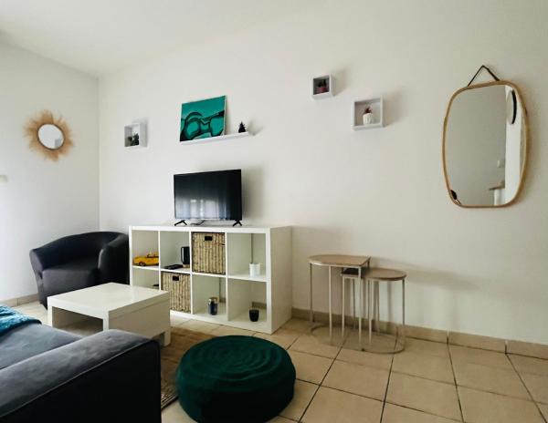 På billedet ses objektet Appartement Cyrano l Rdc l 2 Chambres l Piscine dans résidence privée beliggende i byen Bergerac.