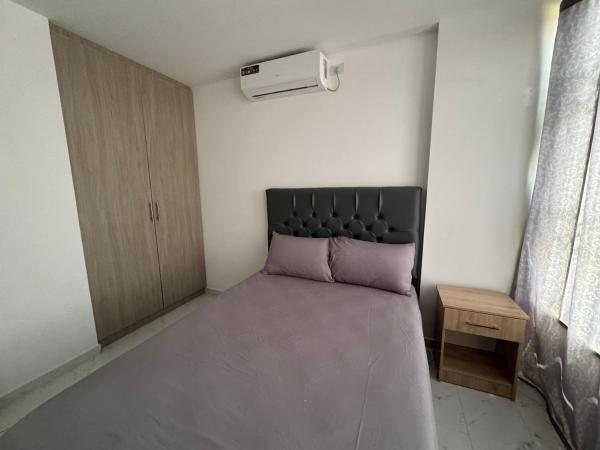 Op de foto is het object Habitación en casa compartída - no fumadores te zien, gelegen in de stad Montecristi.