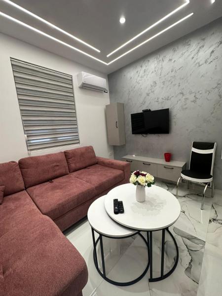 Rovena Rooms, Korçë