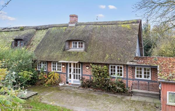 A la foto es mostra l'objecte 3 Bedroom Cozy Home In Hadsten situat a la ciutat de Hinge.