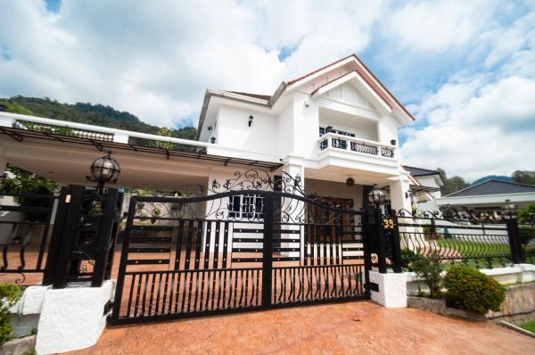 På billedet ses objektet Bukit Mertajam Double Storey Bungalow 15pax BBQ KTV beliggende i byen Bukit Mertajam.