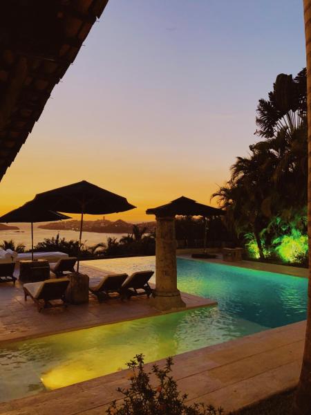 På billedet ses objektet Casa de Piedra beliggende i byen Acapulco.