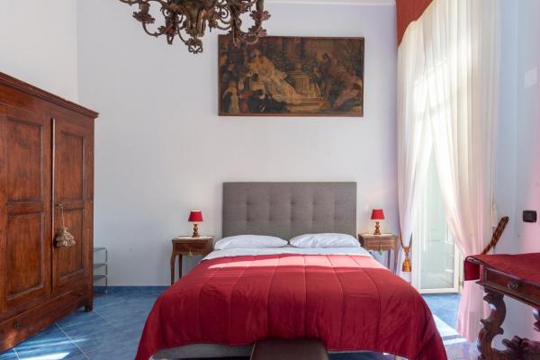 Na zdjęciu widoczny jest obiekt B&B Le Stanze Dei Mille położony w mieście Neapol.