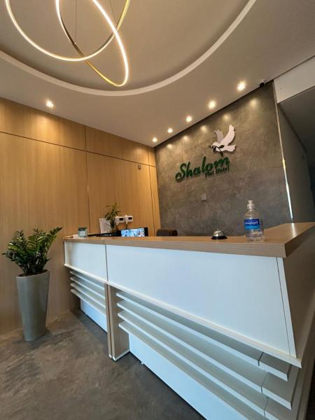 En la foto se muestra el objeto Shalom Flat Hotel ubicado en la ciudad de Florestal.