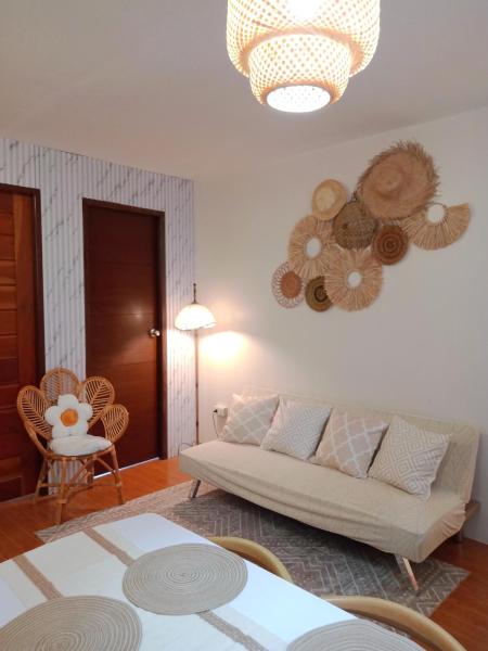 Kuvassa näkyy kohde Bali inspired 2 bedroom in Lipa netflix pool and parking, joka sijaitsee kaupungissa Talisay.