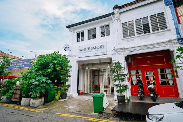 Fotografie 4: Swing & Pillows - Armenian Victoria , Georgetown Penang