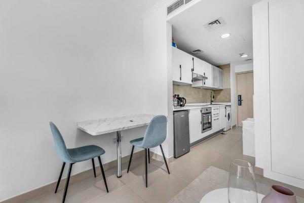 Foto 6: Waves - Charming Studio with Lake Views Close to Metro