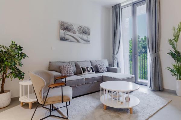 Sahab - Stunning 1BR with Terrace at the Bolivard, Sharjah