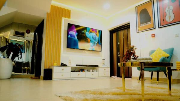 A la foto es mostra l'objecte Elegant & Stylish 4BR Apartment situat a la ciutat de Lekki Phase 1.