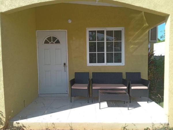 En la foto se muestra el objeto Hummingbird Hill Villa ubicado en la ciudad de Dry Harbour Cave.