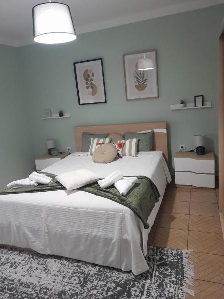 Auf dem Foto ist das Objekt Casa Amado in der Stadt Vila Nova de Foz Côa zu sehen.