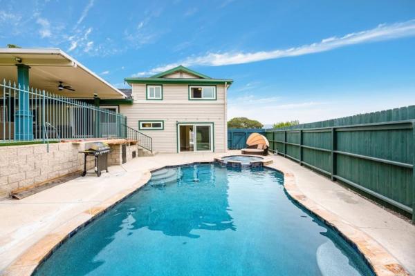 Na fotografii je vidět objekt Huge pool with massive home, Sleeps 12 nacházející se ve městě Dana Point.