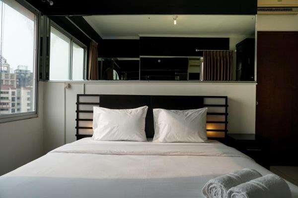 Zdjęcie 8: 2BR with Study Room Apartment Seaview at Marina Ancol By Travelio