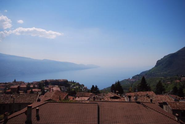 Na foto é possível ver o objeto Appartamento Cristina - Theater Home localizado na cidade de Tignale.