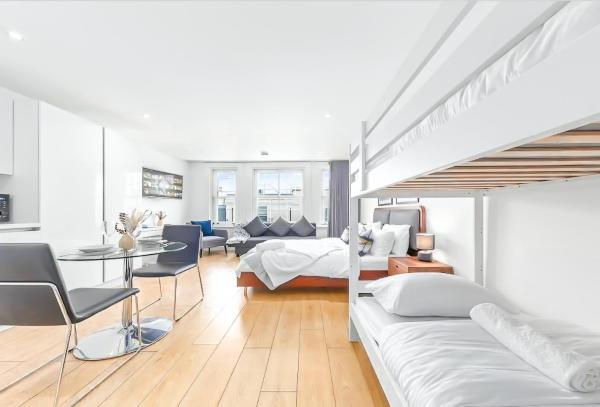 Piccadilly, Soho 1 BR Sleep 6 VR1, Londra