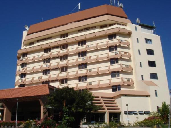 På billedet ses objektet Perkasa Hotel Tenom beliggende i byen Tenom.