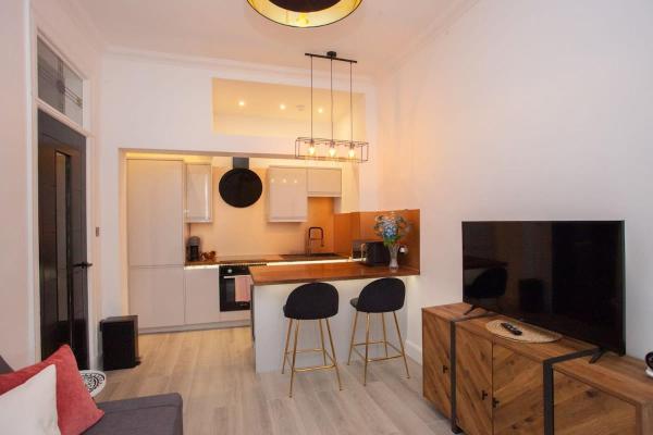 Stunning Flat in West End Location, Glasgow