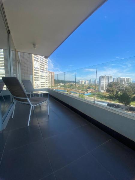 Na fotografii je vidět objekt Cómodo Departamento en Concón, Edificio Vigía nacházející se ve městě Concón.