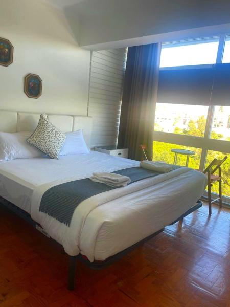 Na fotografii je vidět objekt Peers Guest House nacházející se ve městě Cascais.