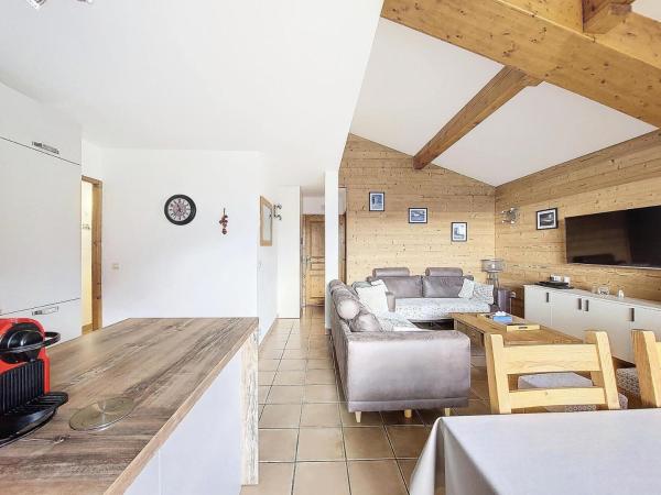 Na zdjęciu widoczny jest obiekt Le Chalet Des Eucherts - Appartement de 6 pièces de 110 m2 pour 10 personne MAE-3194 położony w mieście Le Châtelard.