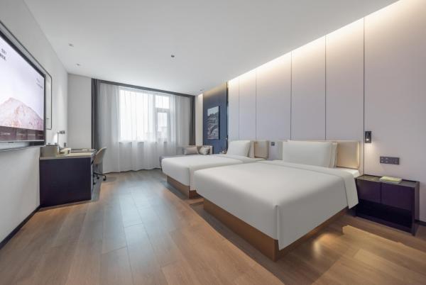The photo shows the Atour Hotel Yancheng Dafeng Xinci Plaza located in the city of Dafeng.