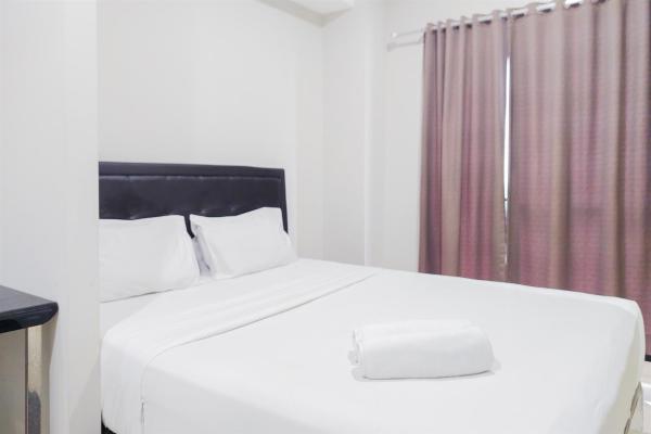 La photo montre l'objet Comfy and Modern Studio Room The Ayoma Apartment By Travelio situé dans la ville de Pondok-sentul.