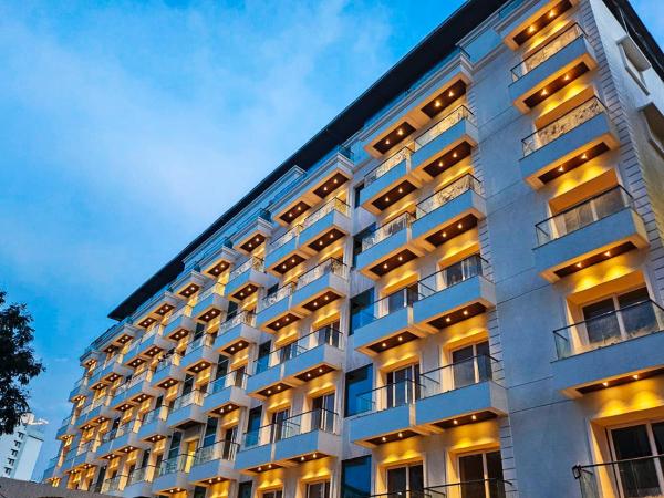 Clarion Hotel Hyderabad - Hyderabad