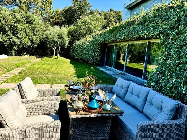 A la foto es mostra l'objecte Mountain View Villa - Heated Big Pool-Quinta da BellaVista situat a la ciutat de Santarém.