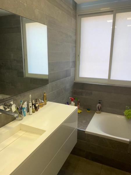 A la foto es mostra l'objecte Splendide appartement proche kikar situat a la ciutat de Netanya.