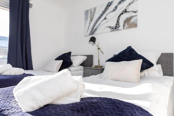 Nella foto è visibile l'oggetto 19A The Broadwalk - Cozy 1BR in the Heart of Crawley near GATWICK Airport great for contractors and flight crew students situato nella città di Crawley.