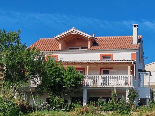 På billedet ses objektet Apartments Darka beliggende i byen Žman.