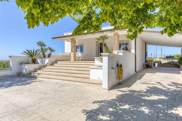 Na fotografii je vidět objekt Salento Case Vacanza di Massimo Ferilli - Villa Gelso nacházející se ve městě Salve.