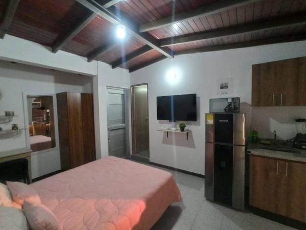 På billedet ses objektet Cozy apartment with all you need! beliggende i byen Cali.