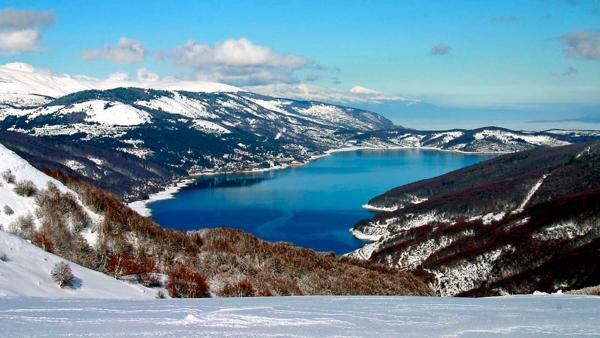 Na foto é possível ver o objeto Nikolic 2 Apartmen localizado na cidade de Mavrovo.