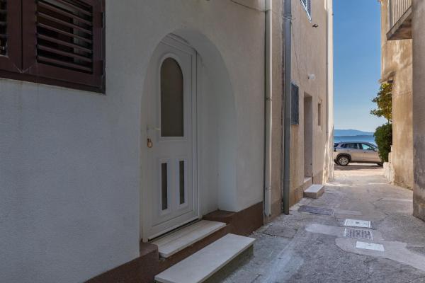 A la foto es mostra l'objecte Apartments by the sea Igrane, Makarska - 23620 situat a la ciutat de Igrane.