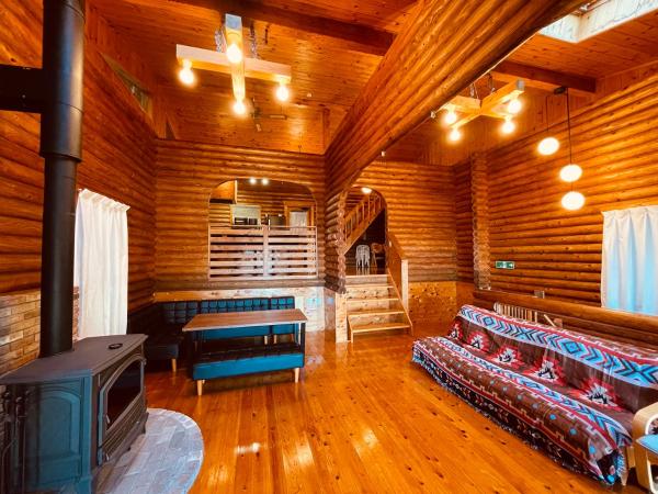 Na fotografii je vidět objekt The Villas atami LOG cottage nacházející se ve městě Atami.