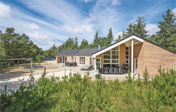 A la foto es mostra l'objecte Holiday Home Solsiden Blåvand X situat a la ciutat de Blåvand.