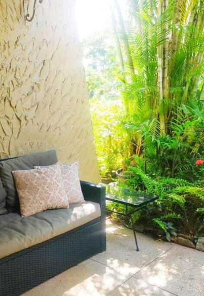 Foto 8: Secure, Gated Oasis close to City