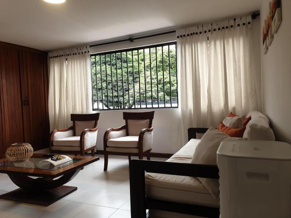 På billedet ses objektet apartamento norte barrio la flora con parqueadero beliggende i byen Cali.