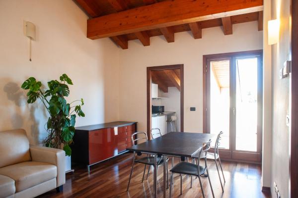 Στη φωτογραφία φαίνεται το αντικείμενο Alba dei Grappoli που βρίσκεται στην πόλη Arcade.