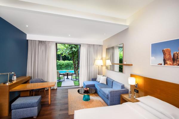 På billedet ses objektet Hyatt Place Hampi beliggende i byen Sandūr.